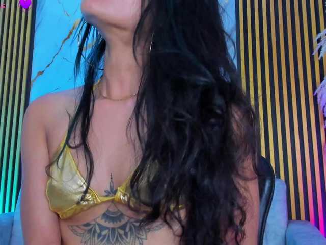 Live sex webcam photo for NicoleMonet #291780580