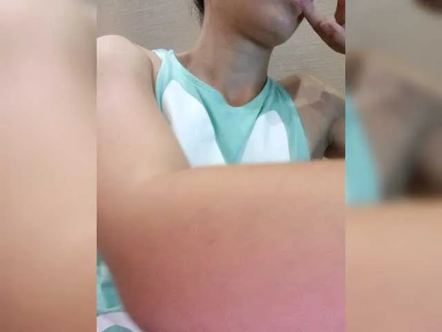 Live sex webcam photo for NicoleOneal #274282870