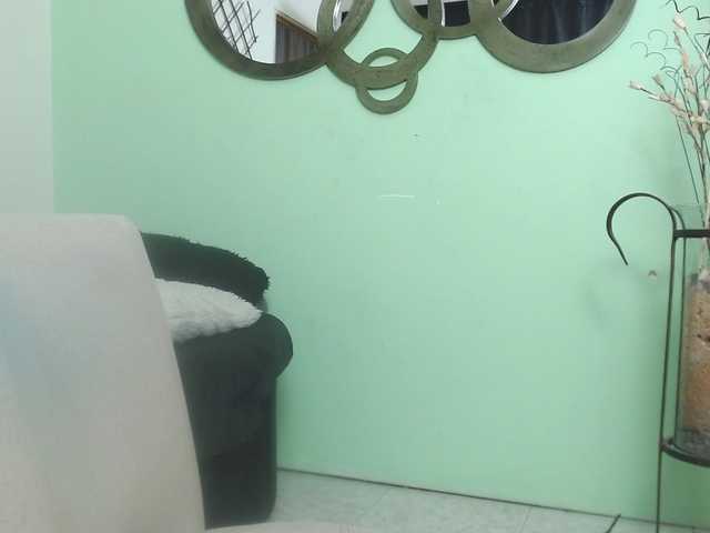 Live sex webcam photo for NicoleSantana #287925503