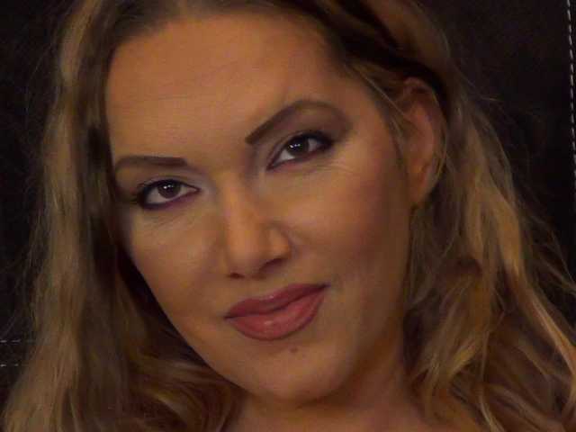 Live sex webcam photo for NicoleSinn #290970803