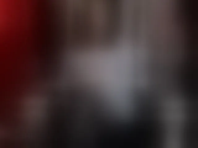 Live sex webcam photo for NicoleSinn #294170570