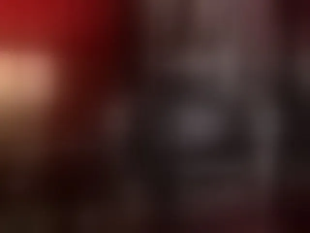 Live sex webcam photo for NicoleSinn #294175767