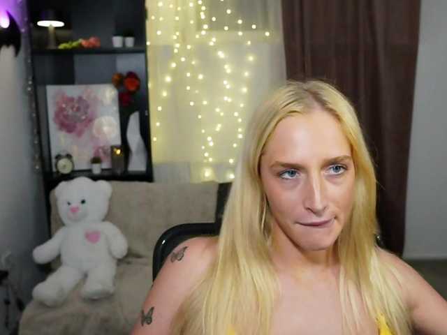 Live sex webcam photo for NicoletteShea01 #276628289