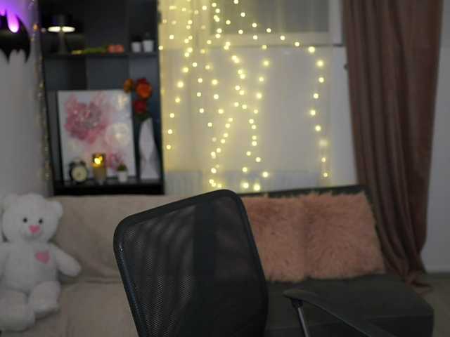 Live sex webcam photo for NicoletteShea01 #276760864