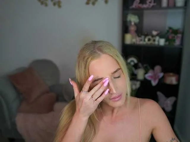 Live sex webcam photo for NicoletteShea01 #277868927