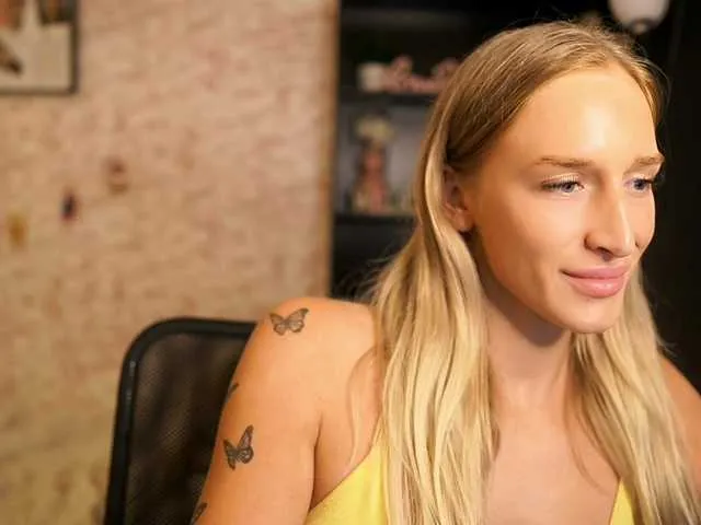 Live sex webcam photo for NicoletteShea01 #292128264