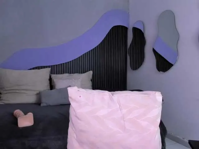 Live sex webcam photo for Nicolle-mariee #292424030