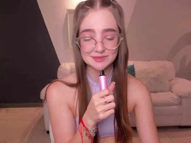 Live sex webcam photo for NicolleShaw #273207028