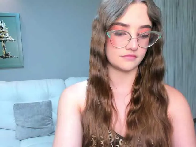 Live sex webcam photo for NicolleShaw #273694405