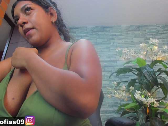 Live sex webcam photo for NicolleSofia #274203486