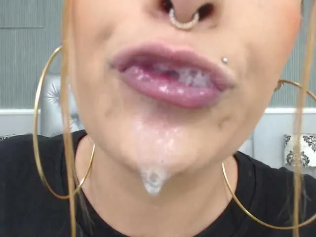 Live sex webcam photo for NicolleWayne #272476842