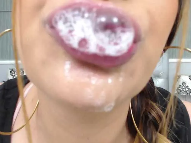 Live sex webcam photo for NicolleWayne #272604367