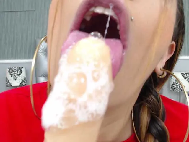 Live sex webcam photo for NicolleWayne #272618434