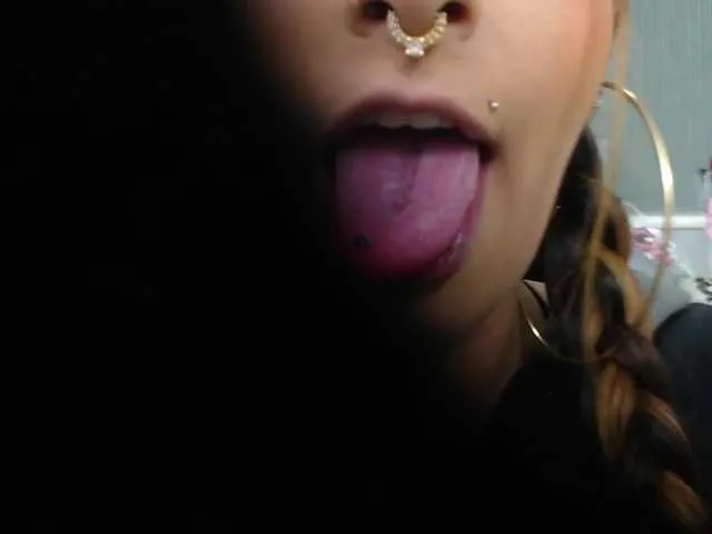 Live sex webcam photo for NicolleWayne #272683580