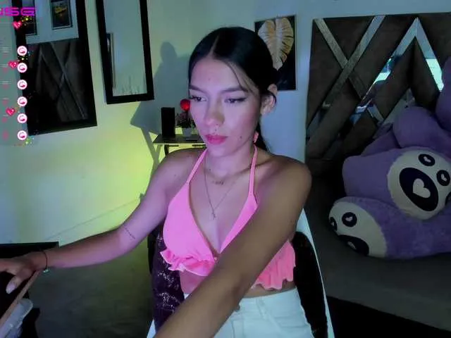 Live sex webcam photo for NicolletSoon #275529349