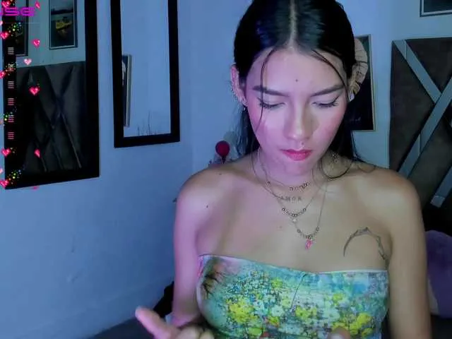 Live sex webcam photo for NicolletSoon #275547922