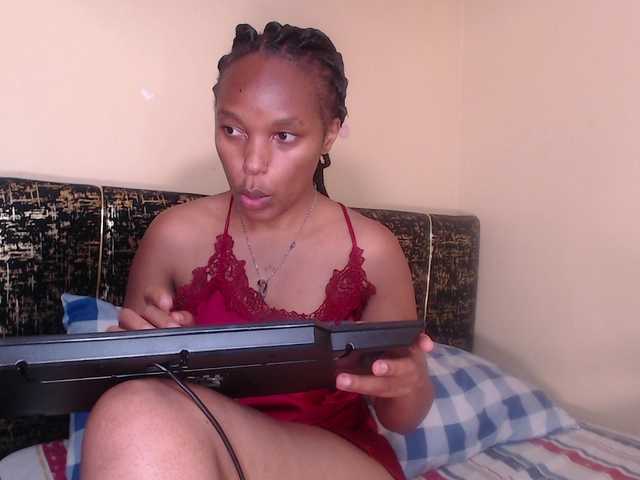 Live sex webcam photo for Nifa2 #292368509