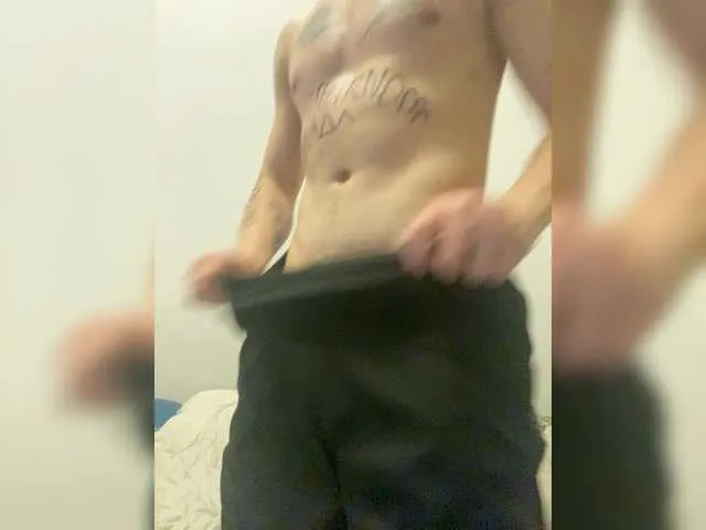 Live sex webcam photo for Night-Move1 #292356941