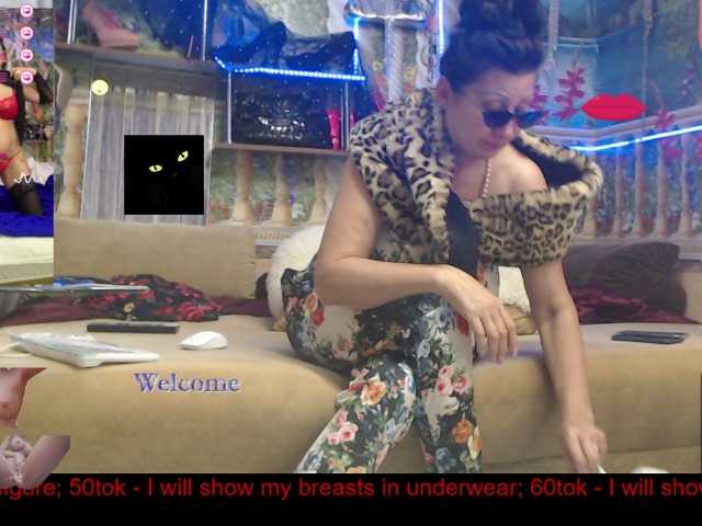 Live sex webcam photo for NightOrhideya #288043373