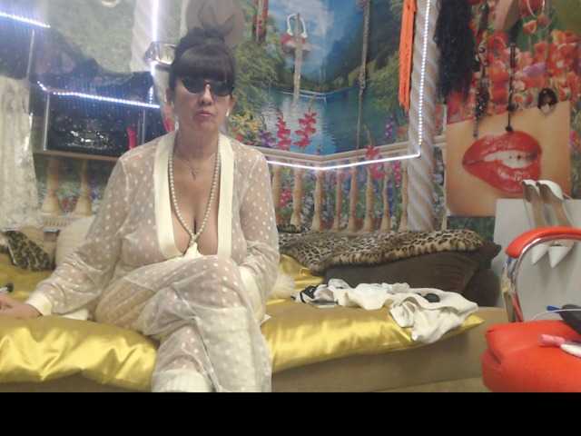 Live sex webcam photo for NightOrhideya #288043381