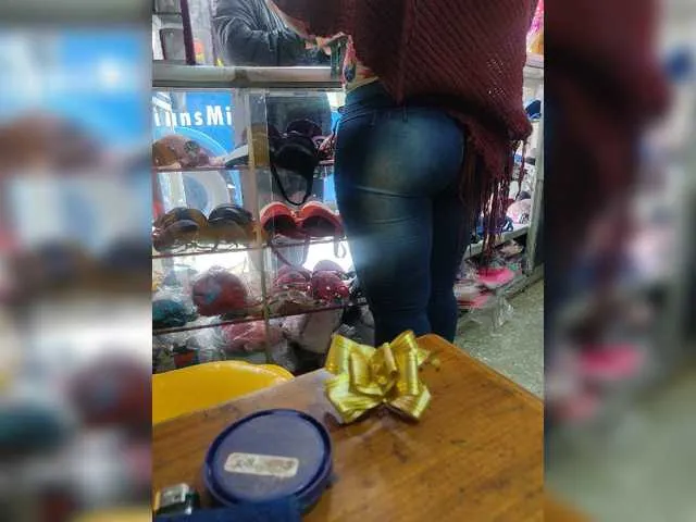 Live sex webcam photo for Niiccoll #274556221