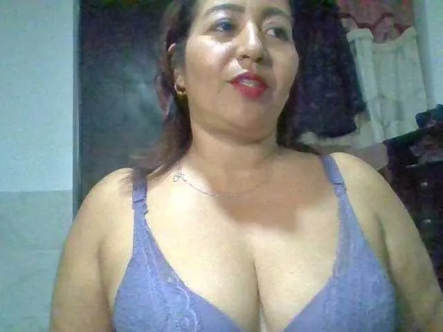 Live sex webcam photo for Niiccoll #274631456