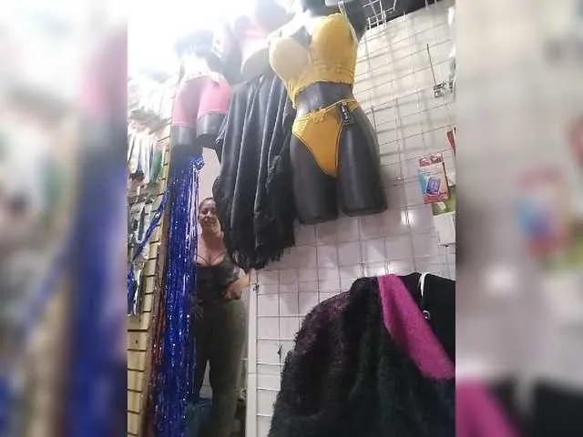 Live sex webcam photo for Niiccoll #275483931