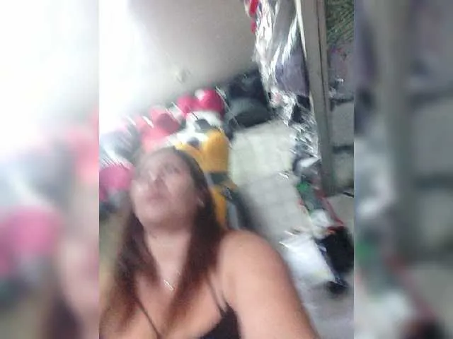 Live sex webcam photo for Niiccoll #275701115