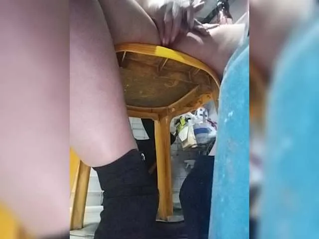 Live sex webcam photo for Niiccoll #275927963