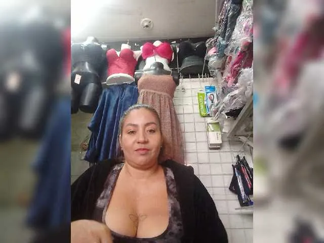 Live sex webcam photo for Niiccoll #276356049