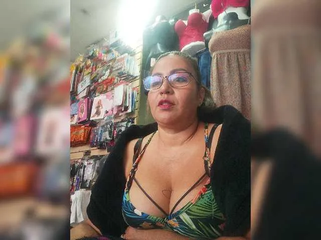 Live sex webcam photo for Niiccoll #276378302