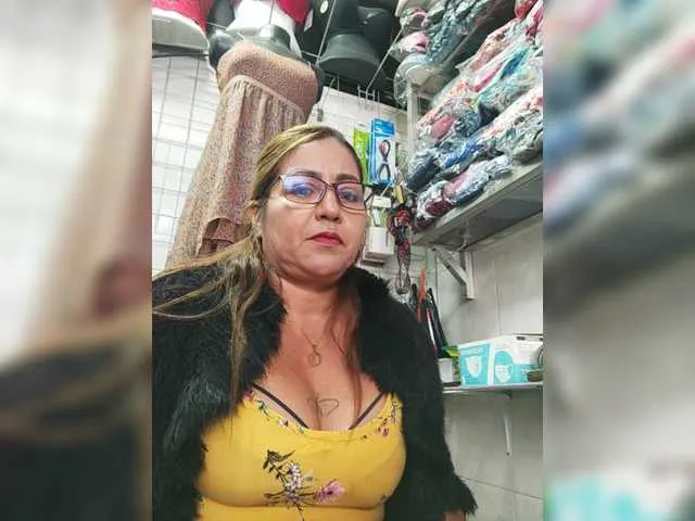 Live sex webcam photo for Niiccoll #276531700