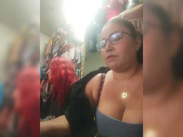 Live sex webcam photo for Niiccoll #276588338