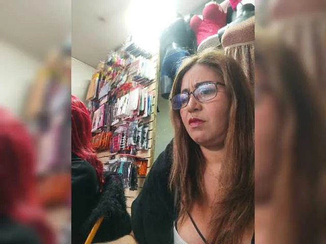 Live sex webcam photo for Niiccoll #276600867