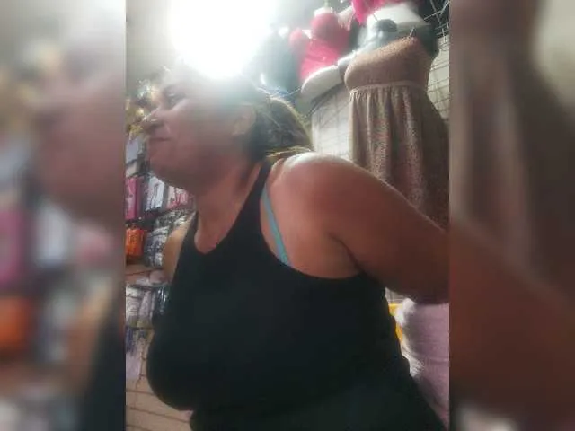 Live sex webcam photo for Niiccoll #276621972