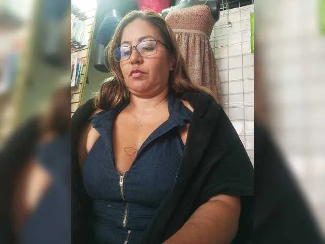 Live sex webcam photo for Niiccoll #276685199