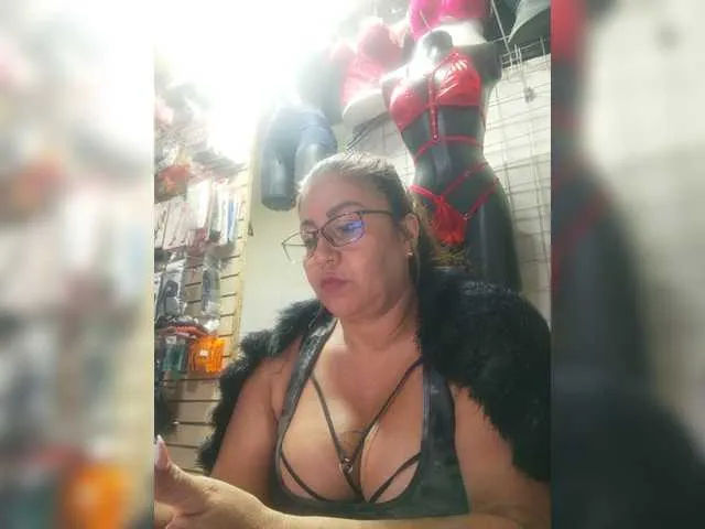 Live sex webcam photo for Niiccoll #276735896