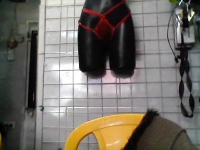 Live sex webcam photo for Niiccoll #276753778