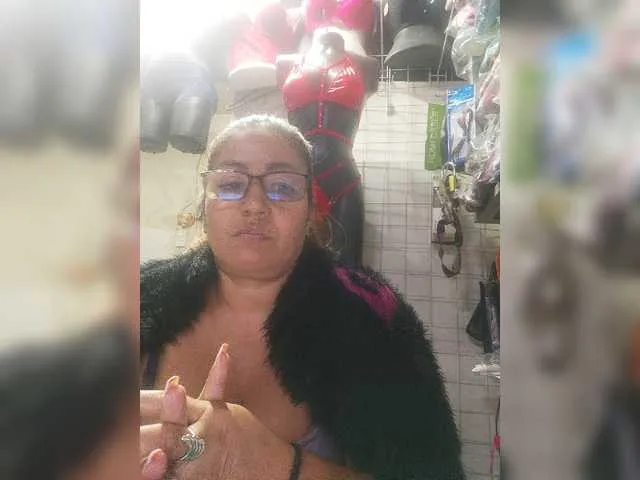 Live sex webcam photo for Niiccoll #276786232