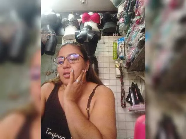 Live sex webcam photo for Niiccoll #276993022