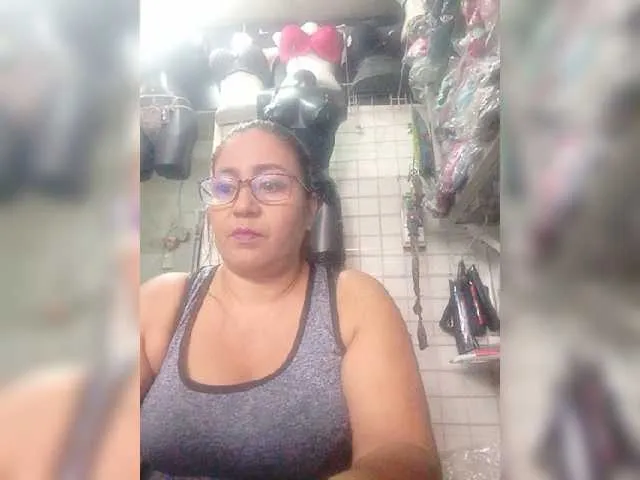 Live sex webcam photo for Niiccoll #276999332