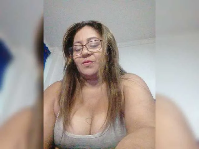 Live sex webcam photo for Niiccoll #277062192