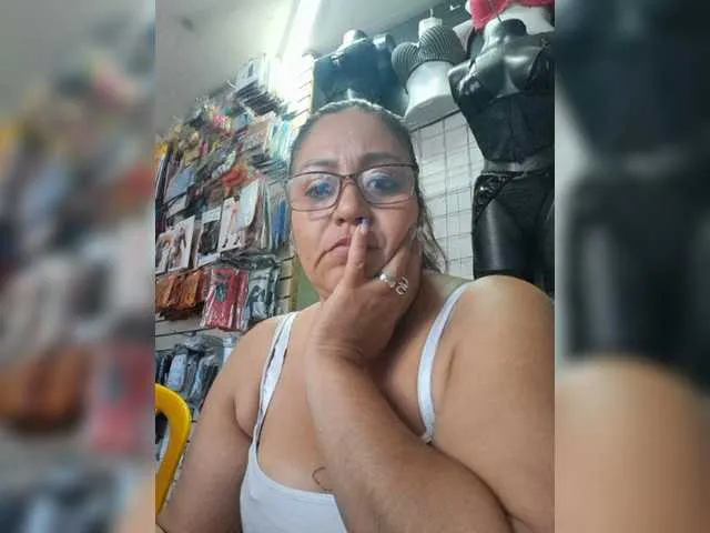 Live sex webcam photo for Niiccoll #277210424