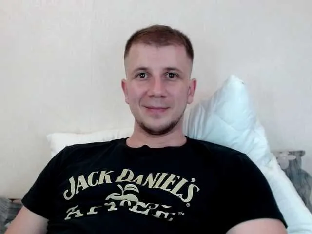 Live sex webcam photo for Niikhard #278153176