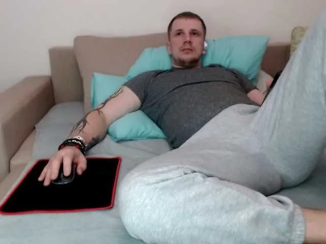 Live sex webcam photo for Niikhard #291052247