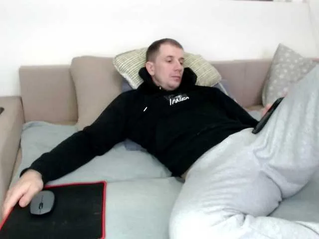 Live sex webcam photo for Niikhard #292113832