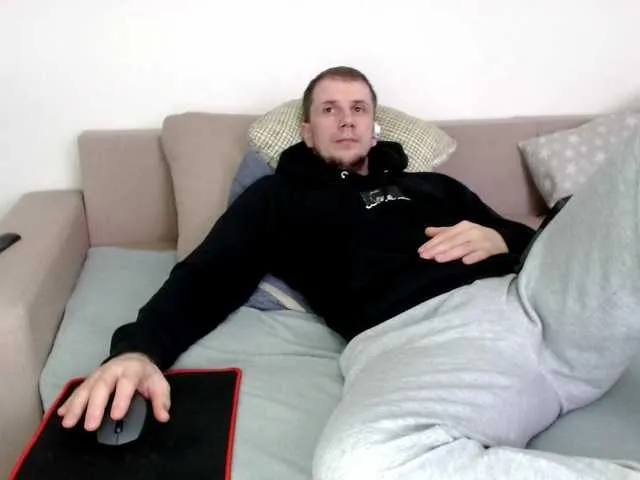 Live sex webcam photo for Niikhard #292175555