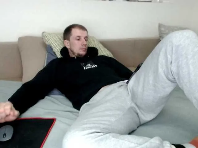 Live sex webcam photo for Niikhard #292184297