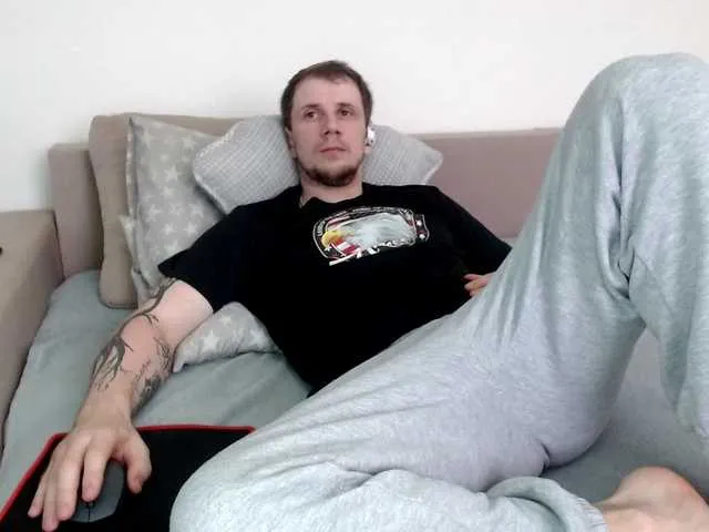 Live sex webcam photo for Niikhard #292353998