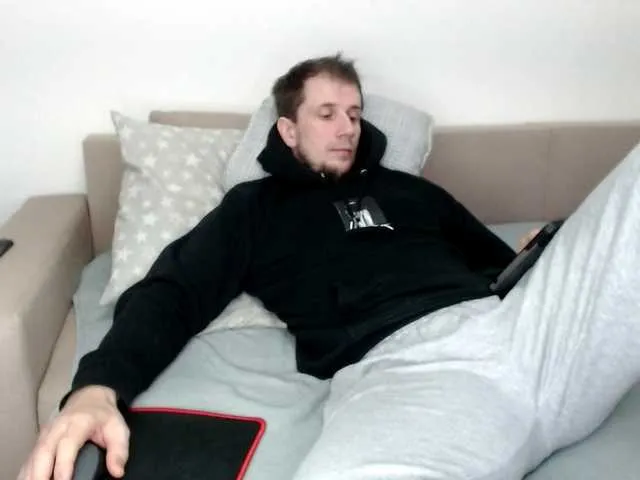 Live sex webcam photo for Niikhard #292387873